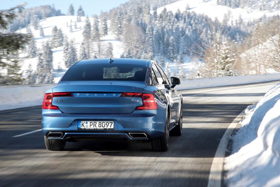  Volvo S90 T5 R-Design 2016 года  (WW) (фото 4 из 7)